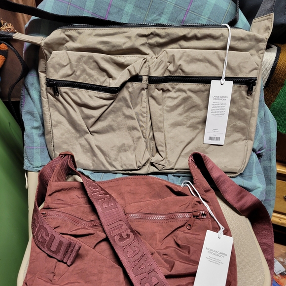 BAGGU Handbags - Baggu NWT Bundle Large Dove Cargo Crossbody And Medium Mahongany Cargo Crossbody